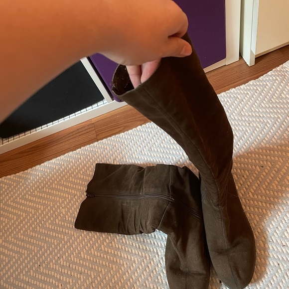 High boots - Picture 3 of 3